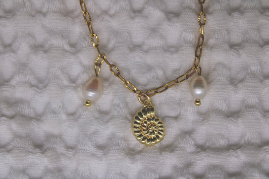 Dainty Shell Charm