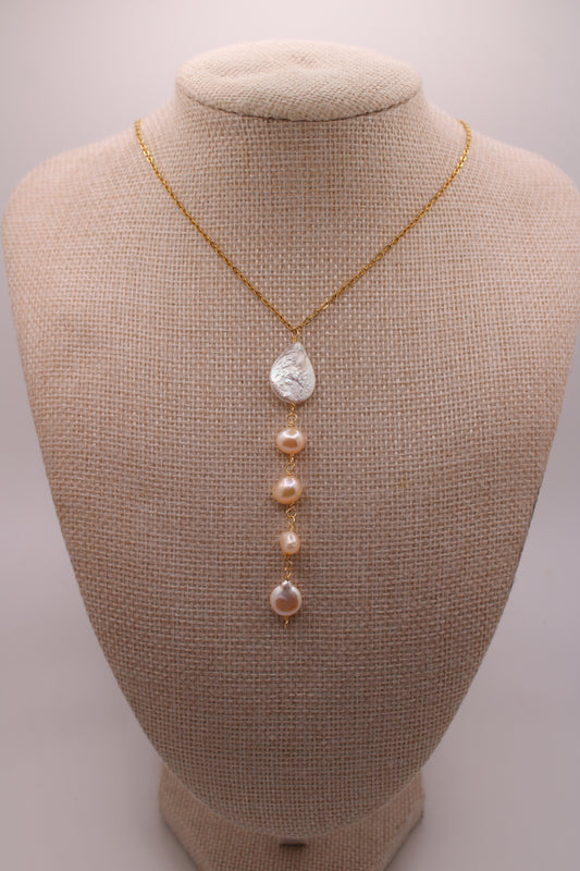 Teardrop Pearl Nacklace