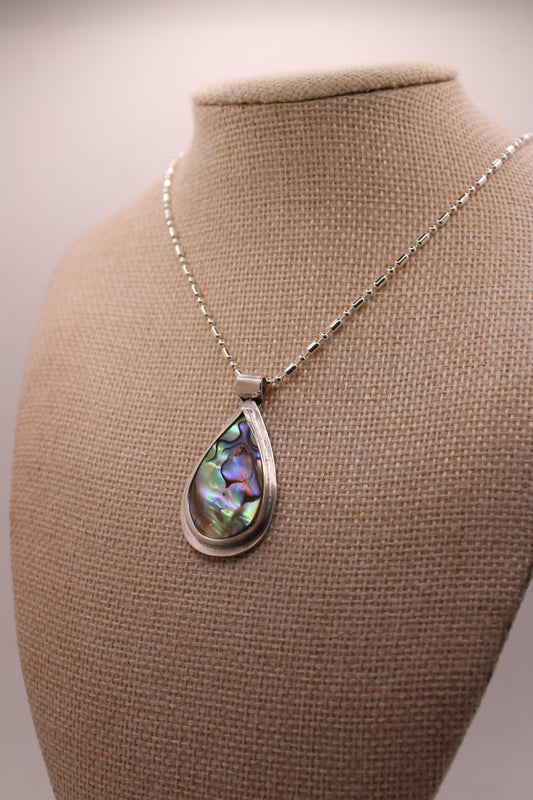 Teardrop Labradorite Necklace (One of One) vo. 1